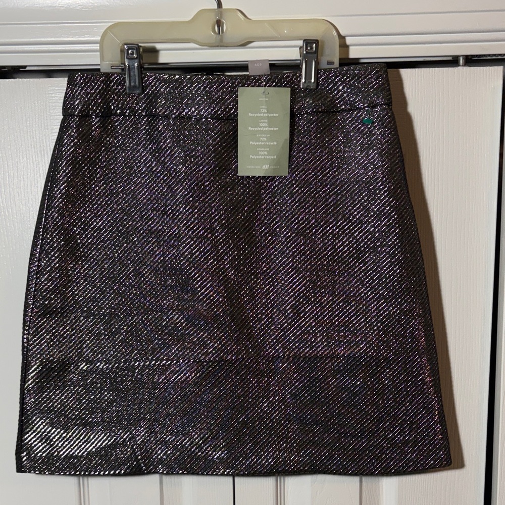 H&M Silver Metallic Fully Lined Mini Skirt Sz 4 NWT